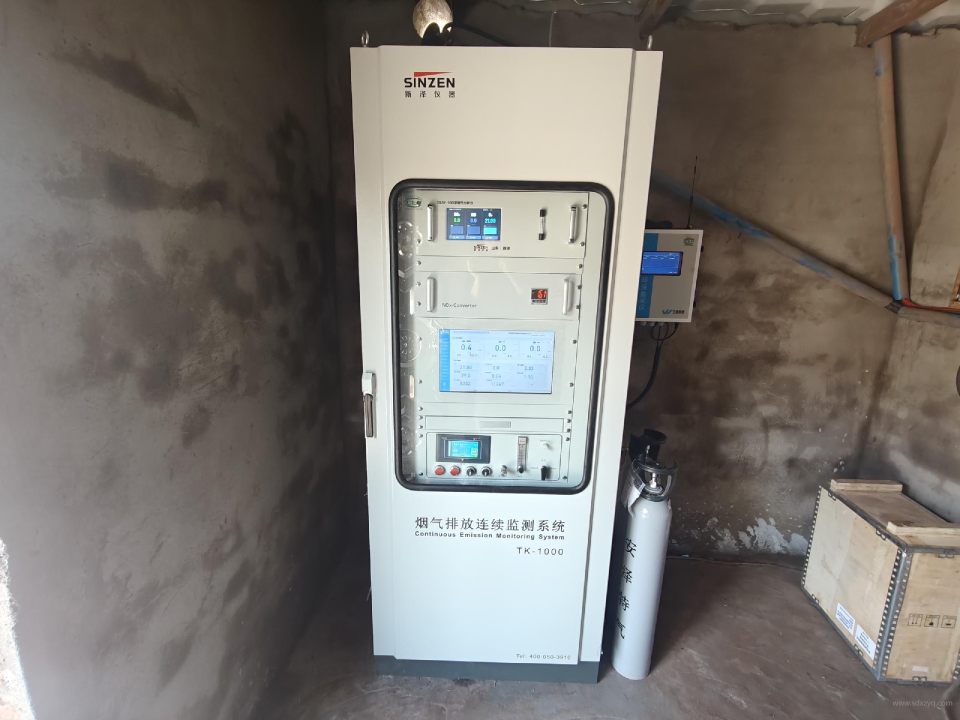 煙氣在線監(jiān)測(cè)系統(tǒng)安裝圖.jpg
